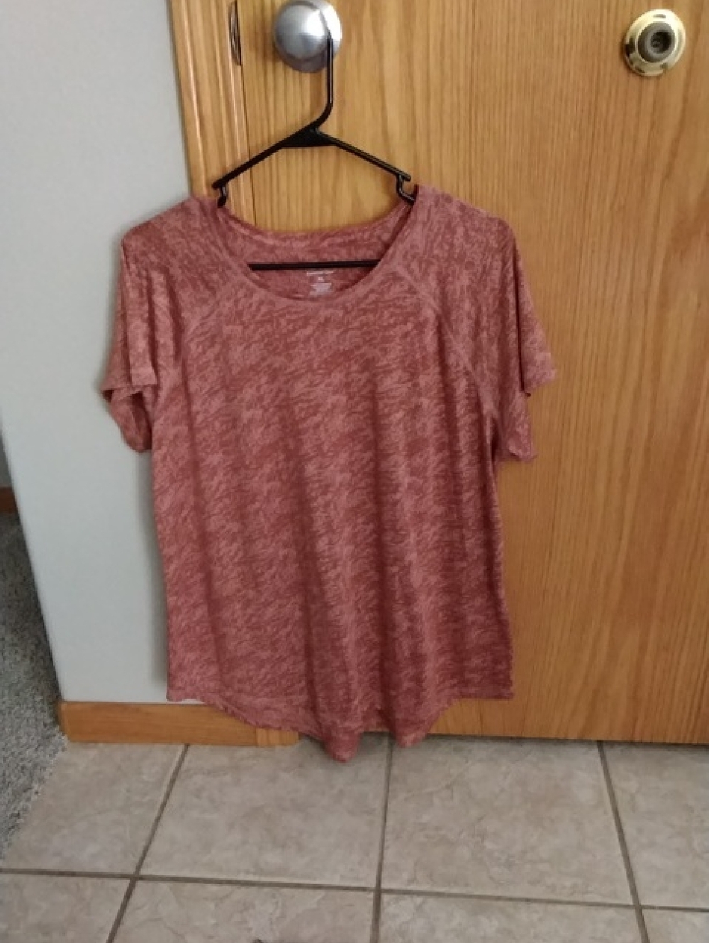 tek gear Heathered Rust Short Sleeve Tee